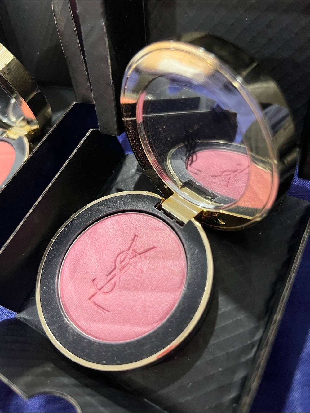 Yves Saint Laurent Pink Powder Blush Duo - swatched only - Picture 3 of 3